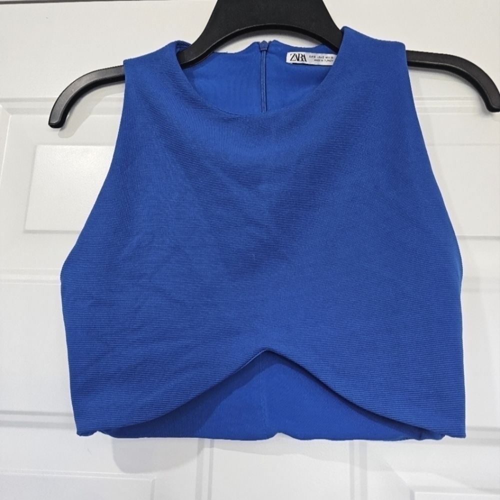 Zara Asymmetrical Hem crop top size small - Picture 2 of 7